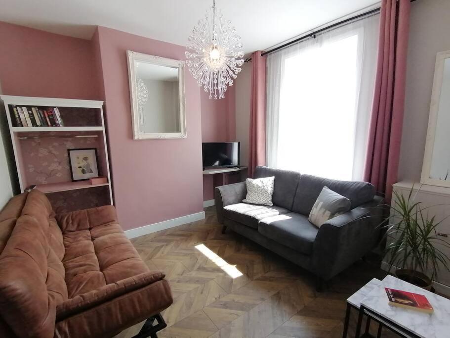 Stunning 3 Bedroom Townhouse In The Heart Of City 벨파스트 외부 사진