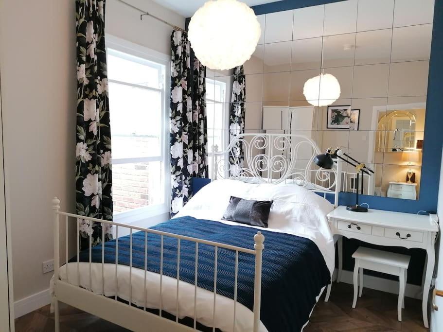 Stunning 3 Bedroom Townhouse In The Heart Of City 벨파스트 외부 사진