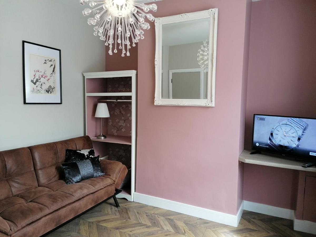 Stunning 3 Bedroom Townhouse In The Heart Of City 벨파스트 외부 사진