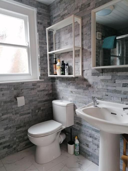 Stunning 3 Bedroom Townhouse In The Heart Of City 벨파스트 외부 사진